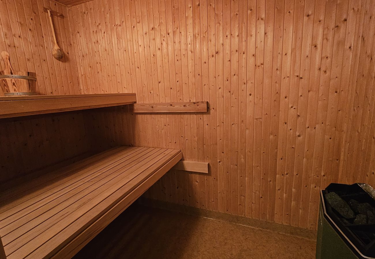 Ferienhaus in Svanesund - Großes Haus mit Sauna, Spielplatz und strandnah in Svanesund | SE09140