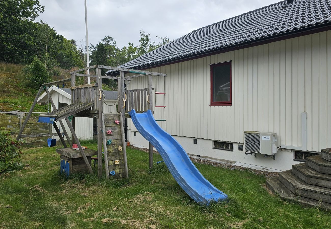 Ferienhaus in Svanesund - Großes Haus mit Sauna, Spielplatz und strandnah in Svanesund | SE09140