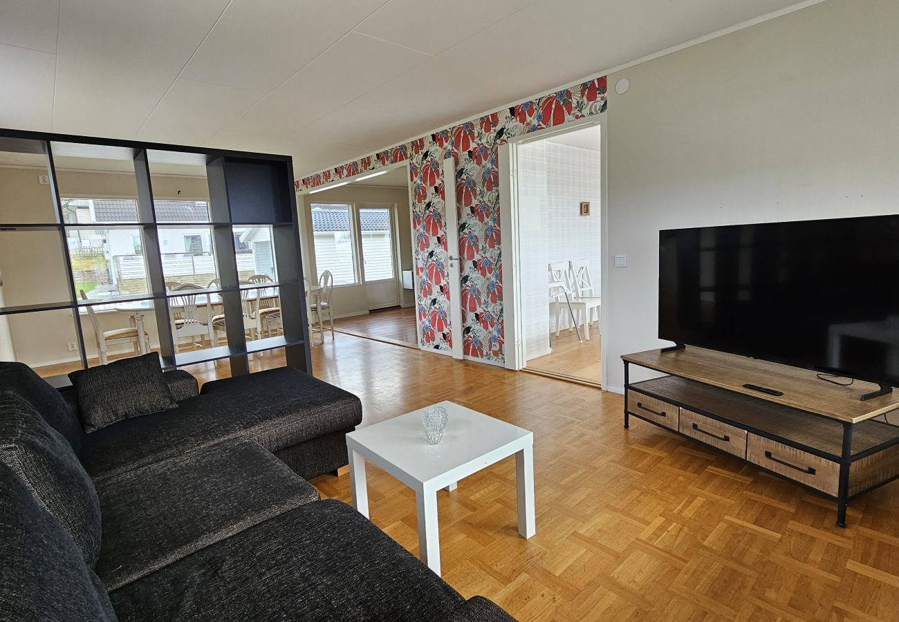 Ferienhaus in Svanesund - Großes Haus mit Sauna, Spielplatz und strandnah in Svanesund | SE09140