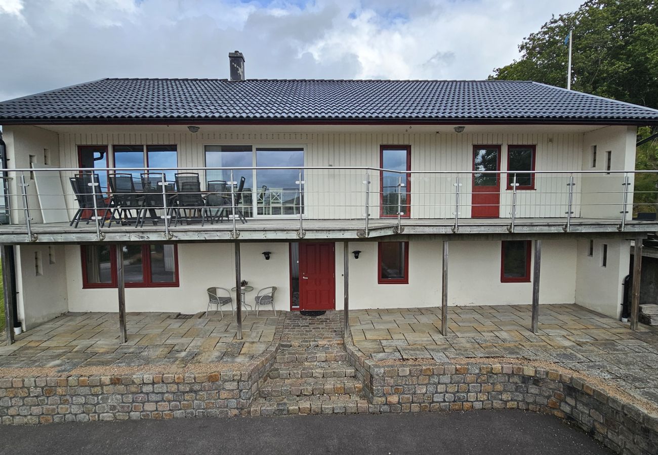 Ferienhaus in Svanesund - Großes Haus mit Sauna, Spielplatz und strandnah in Svanesund | SE09140