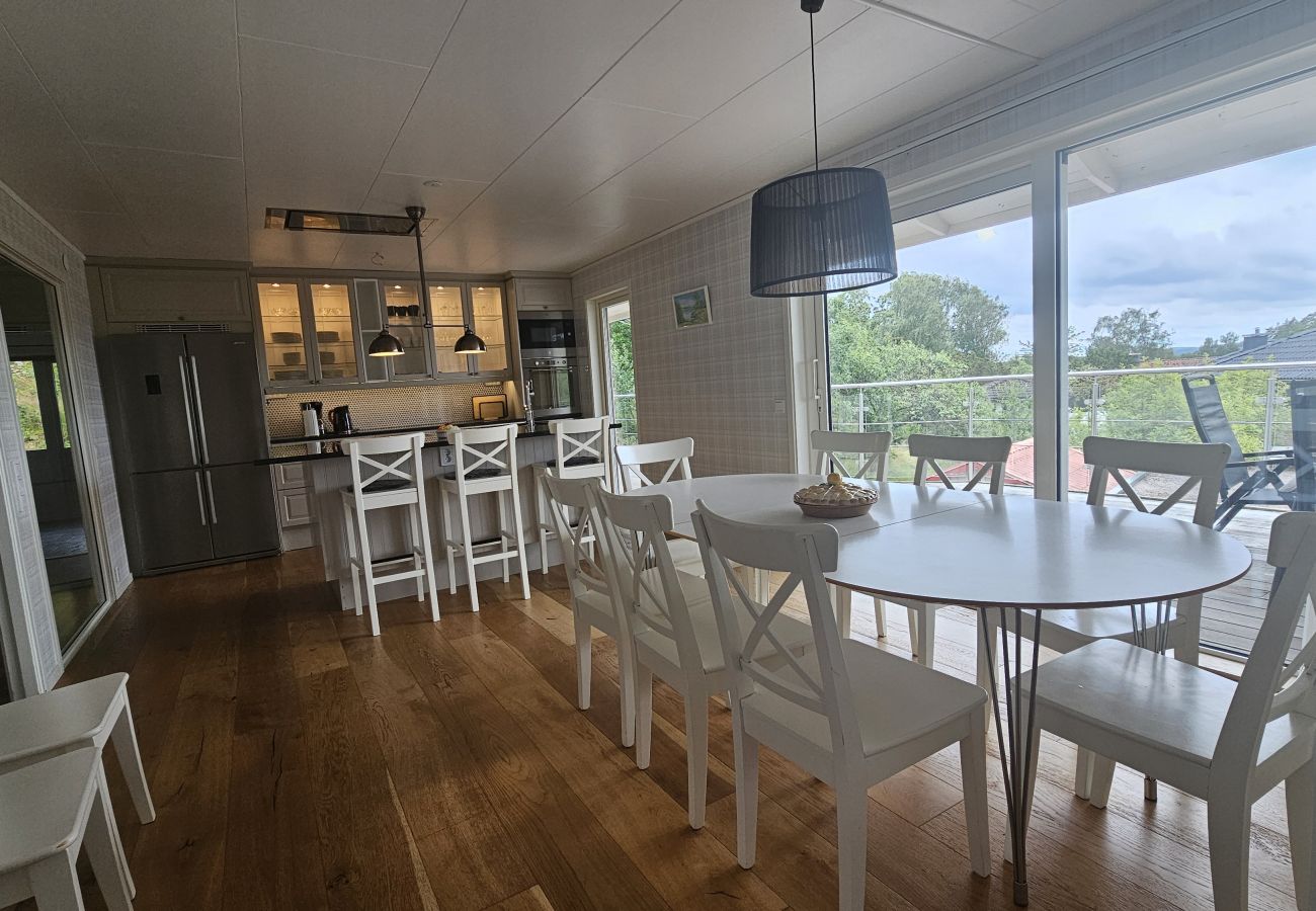 Ferienhaus in Svanesund - Großes Haus mit Sauna, Spielplatz und strandnah in Svanesund | SE09140