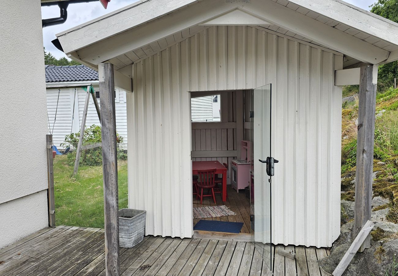 Ferienhaus in Svanesund - Großes Haus mit Sauna, Spielplatz und strandnah in Svanesund | SE09140