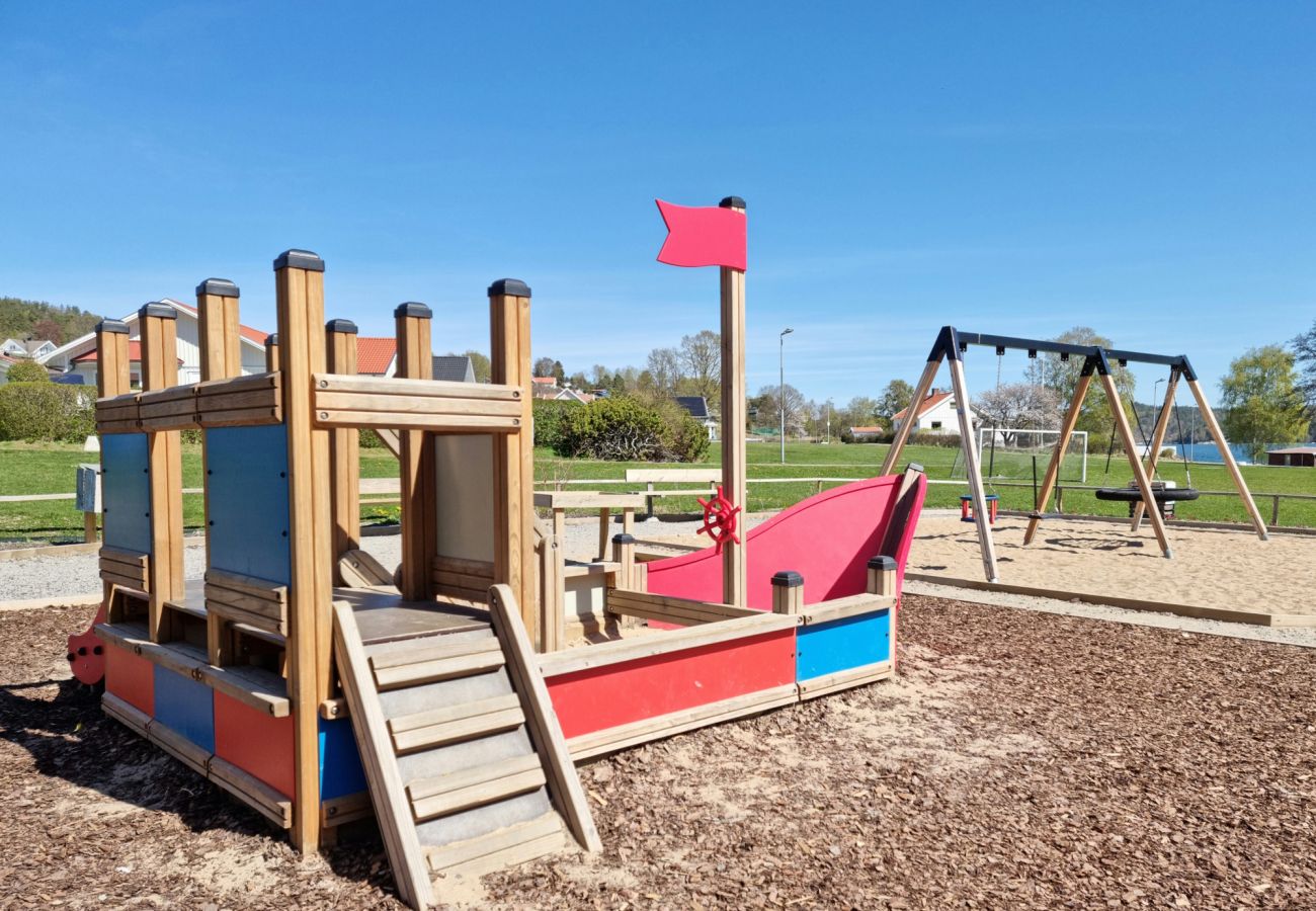Ferienhaus in Svanesund - Großes Haus mit Sauna, Spielplatz und strandnah in Svanesund | SE09140