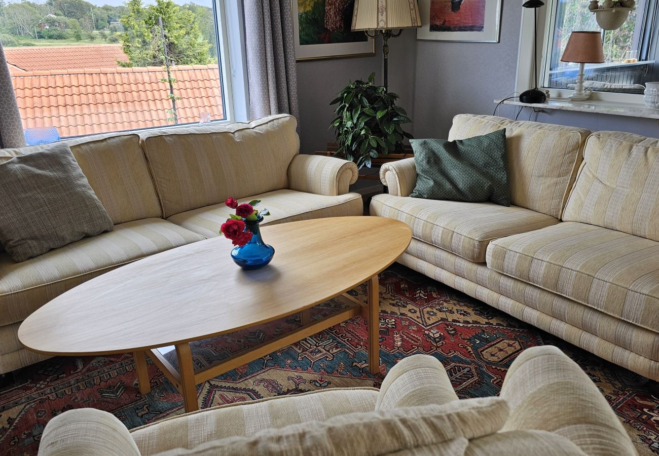 Ferienhaus in Ellös - Ferienwohnung in Stocken,Sauna & Boot, 250 m vom Meer | SE09142