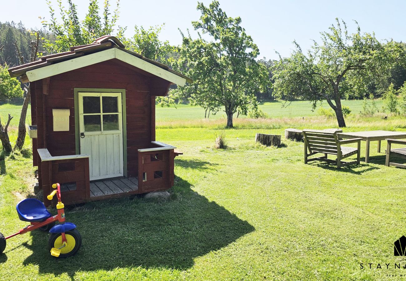 Ferienhaus in Henån - Charmantes Haus mit Kajaks, 300 m vom Meer auf Orust | SE09139