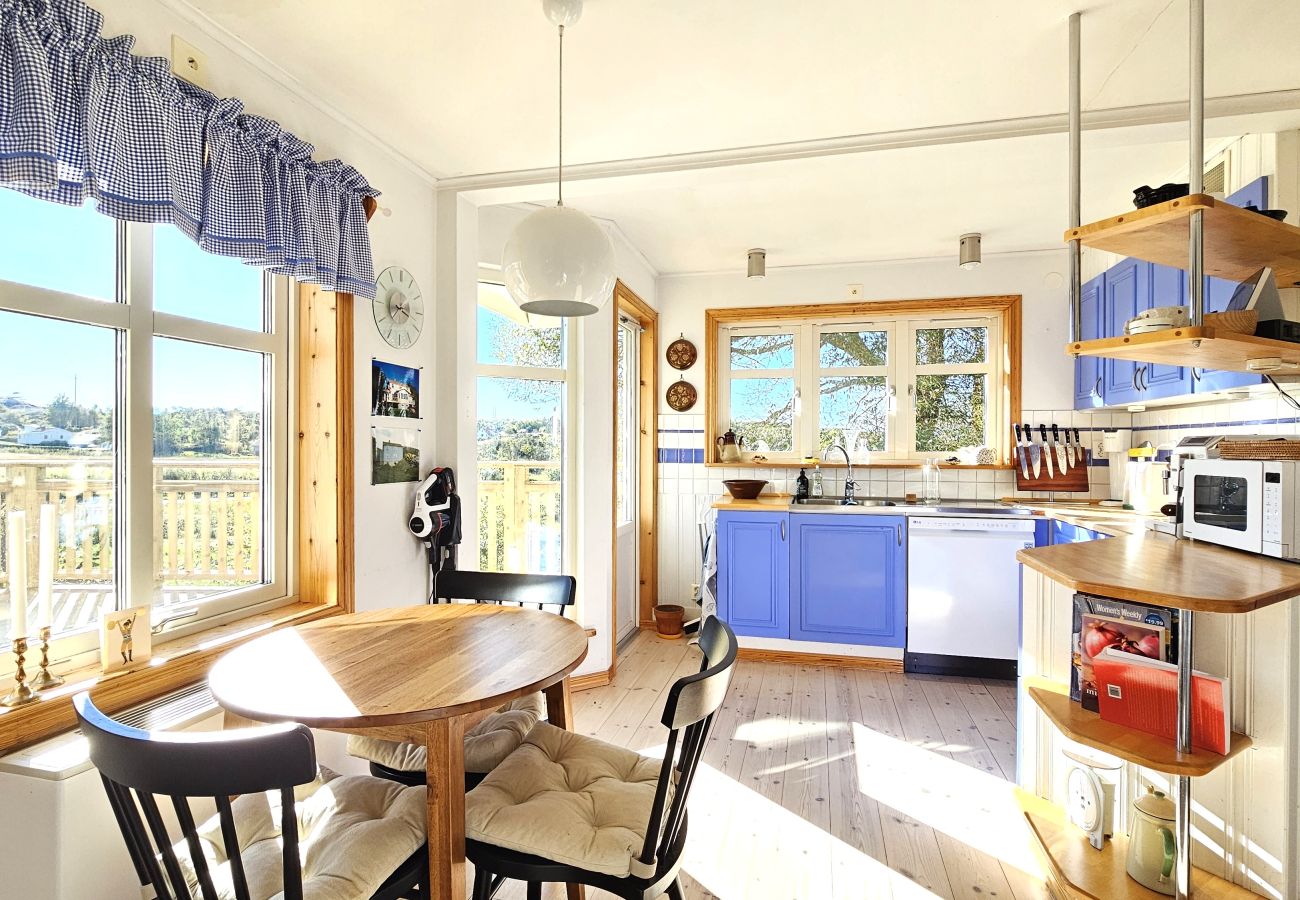 Ferienhaus in Klövedal - Familienfreundliches Haus nahe Meer & Natur in Klövedal | SE09145