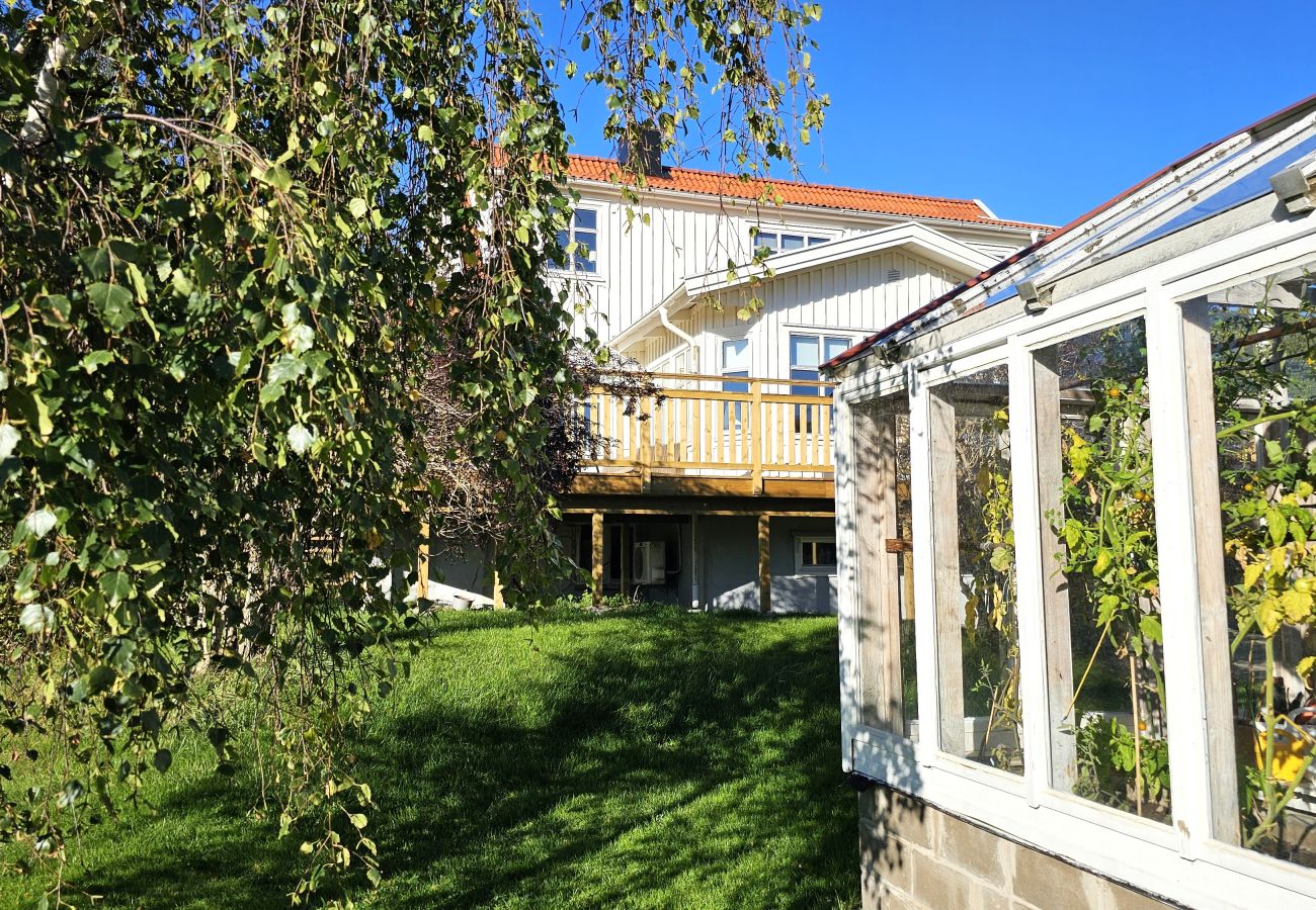 Ferienhaus in Klövedal - Familienfreundliches Haus nahe Meer & Natur in Klövedal | SE09145