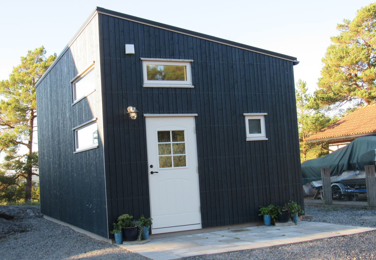 Landhaus in Henån - Neu erbautes Ferienhaus in Meeres- und Naturnähe in Henån | SE09152