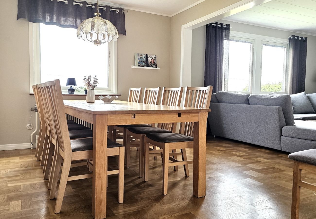 Ferienhaus in Stillingsön - Private Ferienoase mit traumhafter Aussicht & eigenem Steg | SE09154