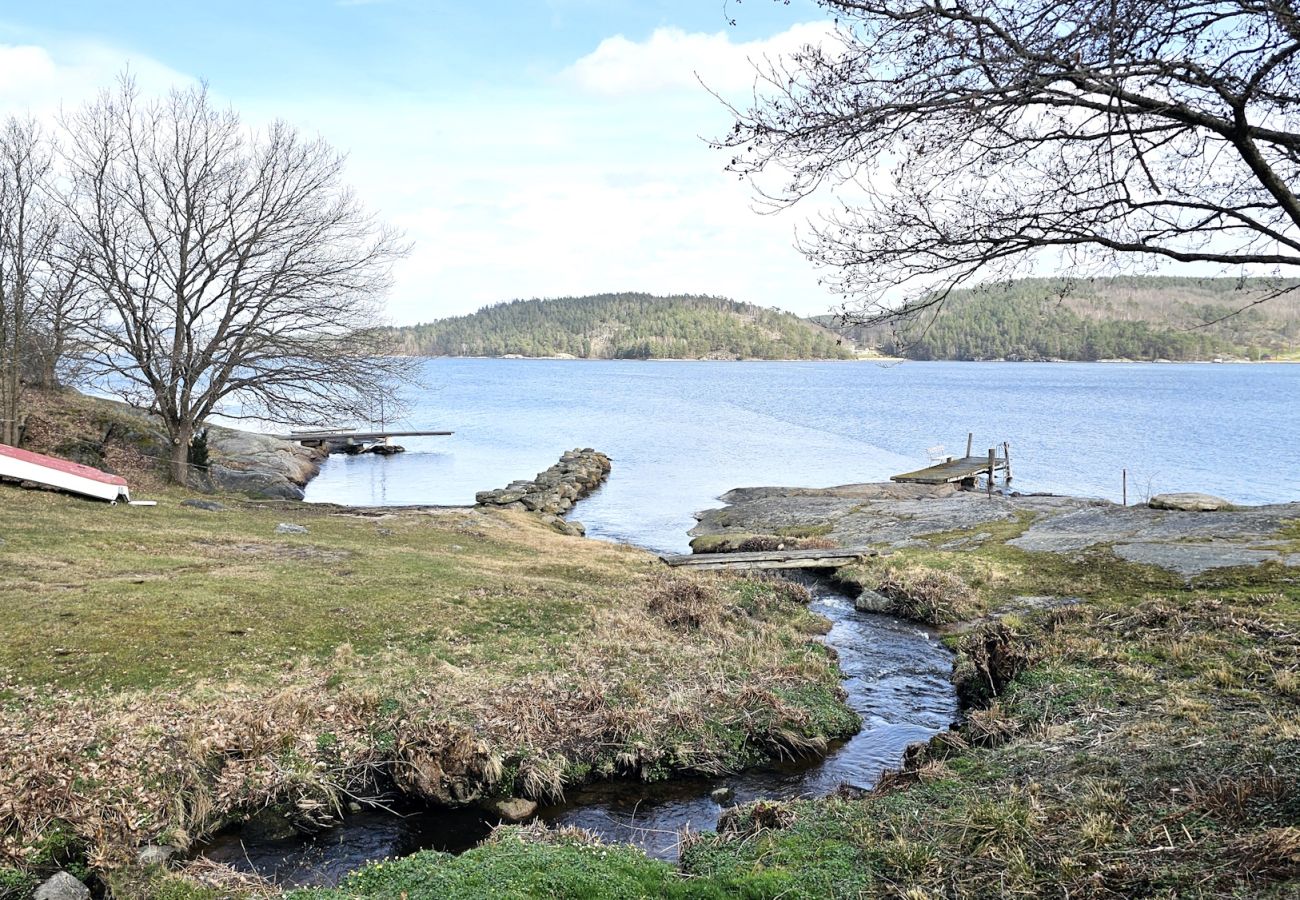 Ferienhaus in Stillingsön - Private Ferienoase mit traumhafter Aussicht & eigenem Steg | SE09154