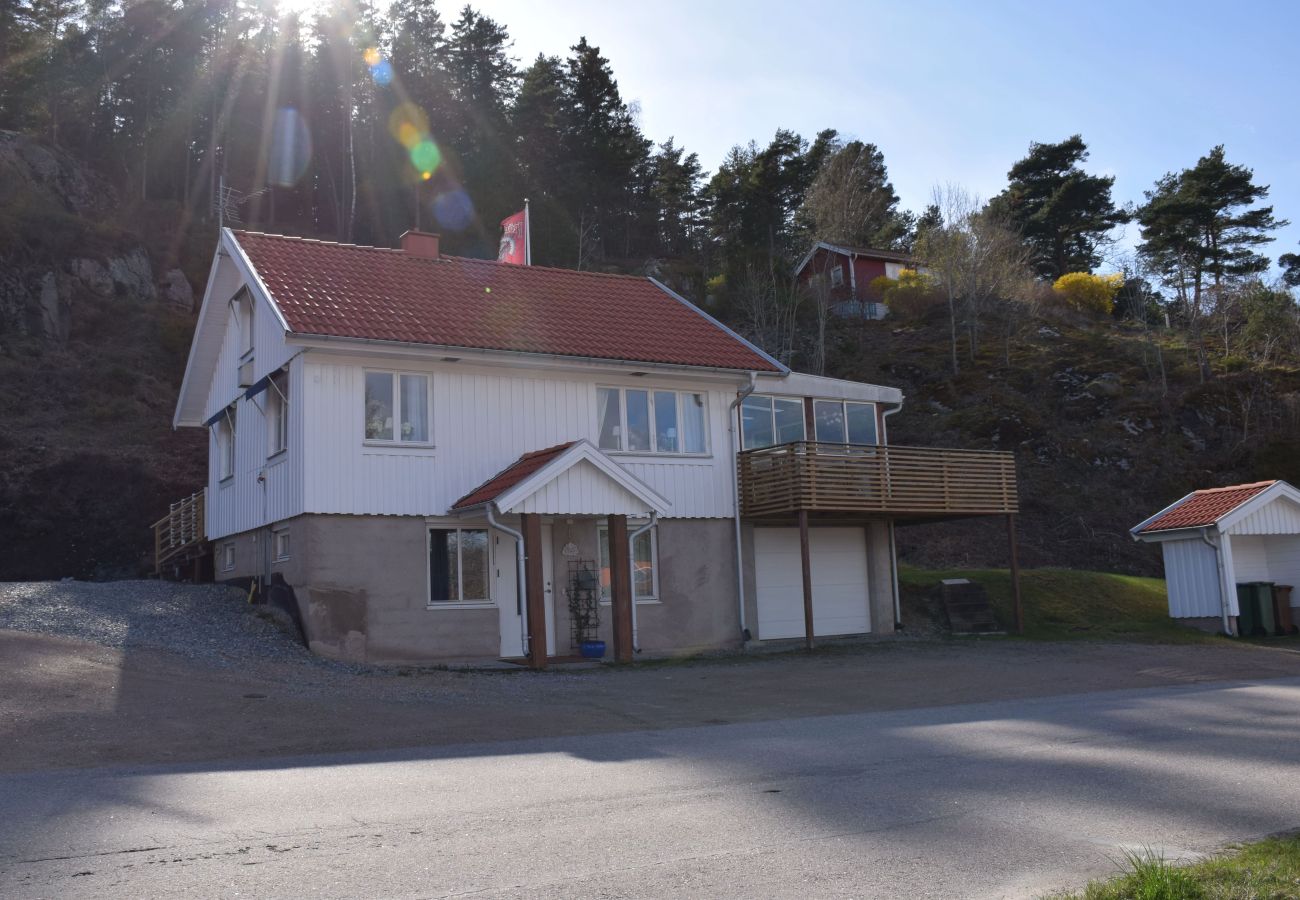 Ferienhaus in Henån - Wohnen im schönen Henån, zentral & nah am Meer | SE09155