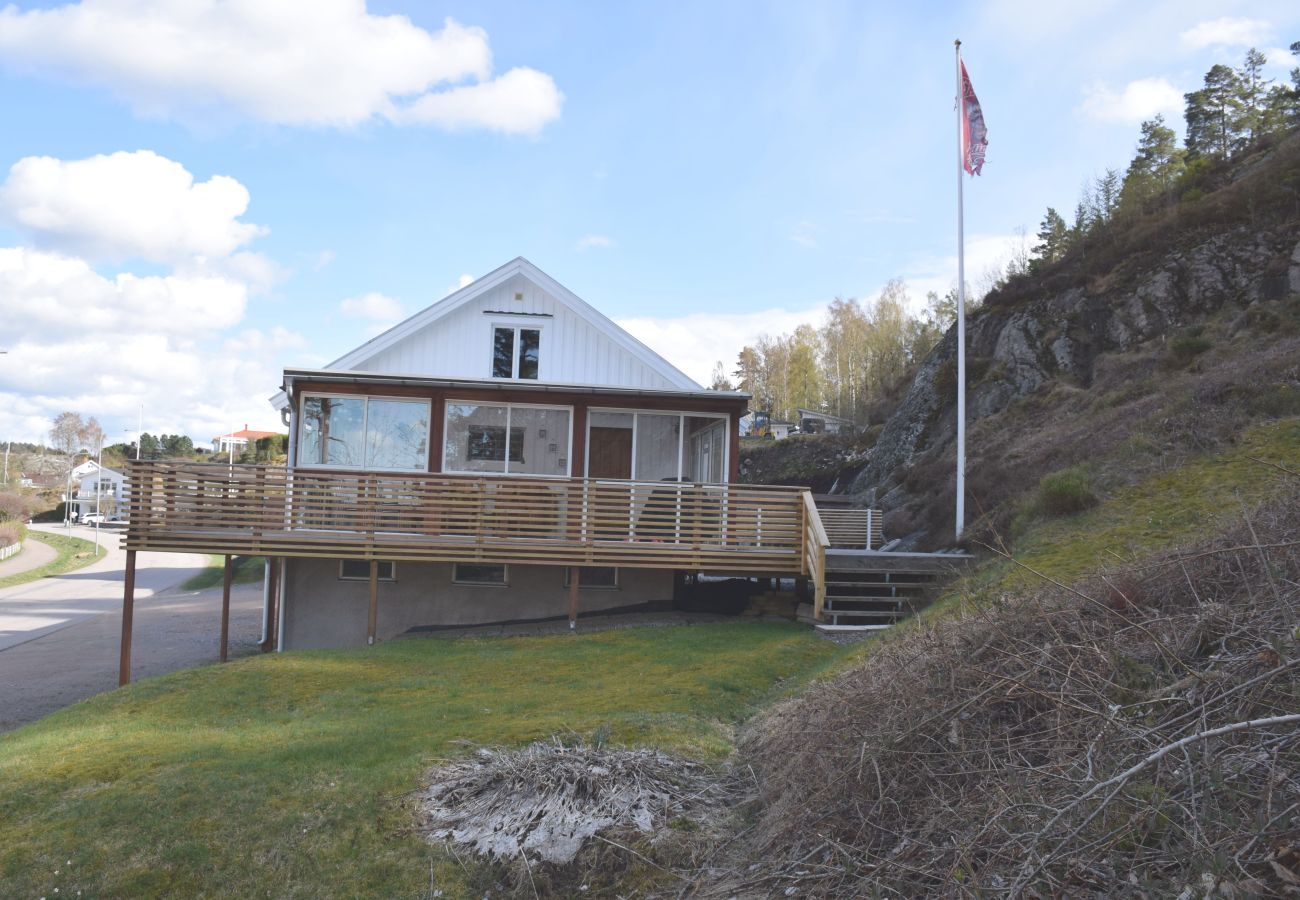 Ferienhaus in Henån - Wohnen im schönen Henån, zentral & nah am Meer | SE09155