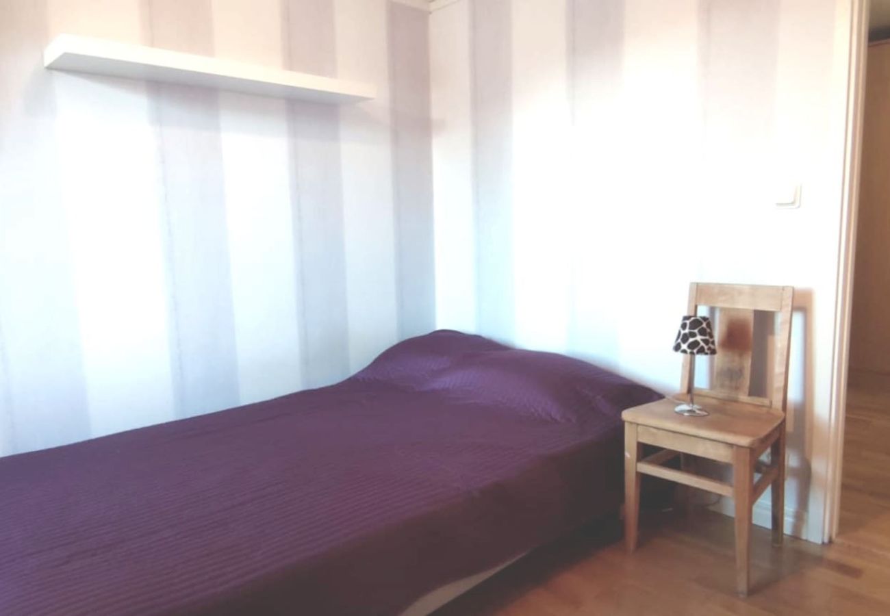 Ferienhaus in Henån - Wohnen im schönen Henån, zentral & nah am Meer | SE09155