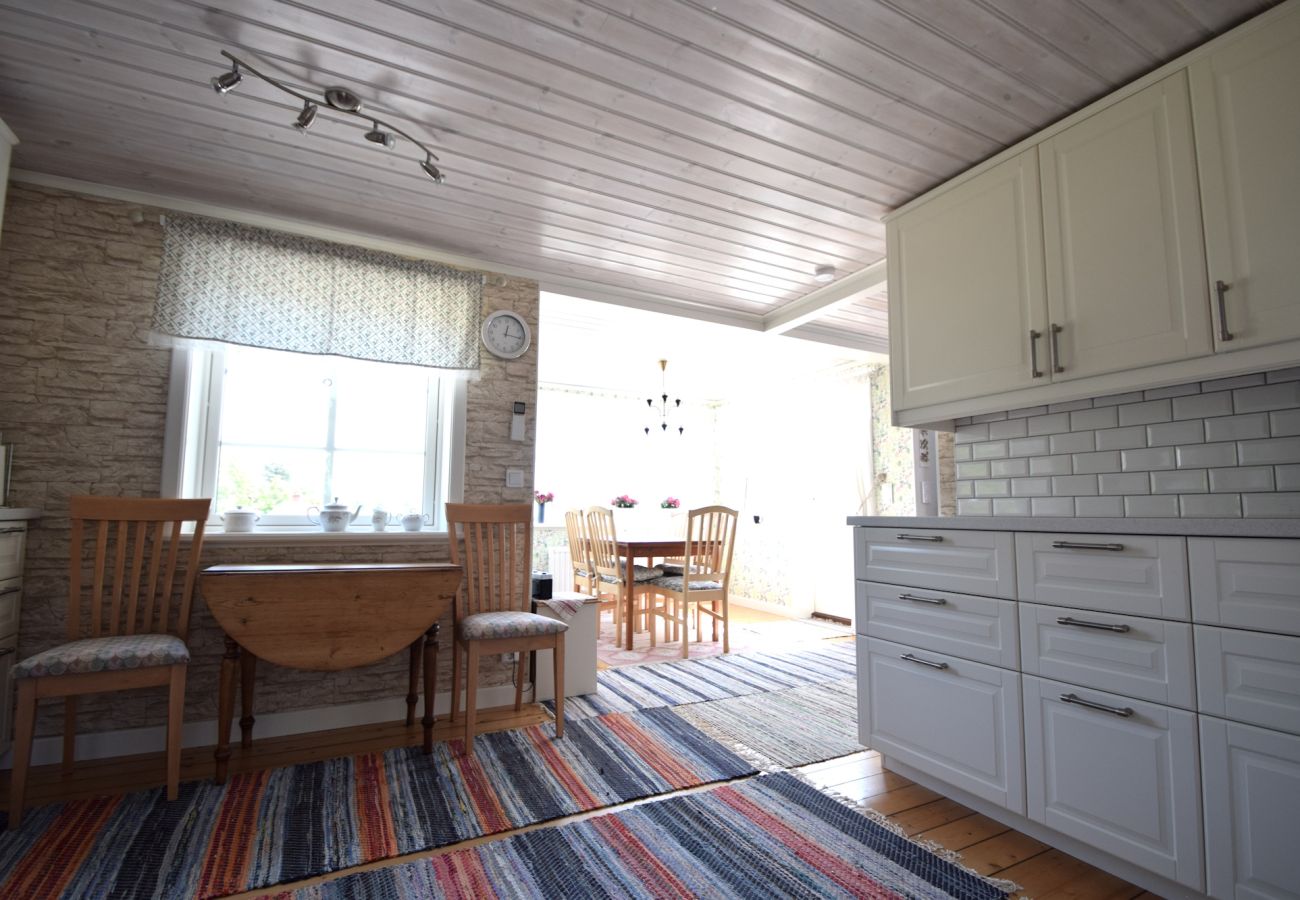 Ferienhaus in Myggenäs - Villa mit Meerblick & fußläufiger Entfernung zum Baden | SE09161