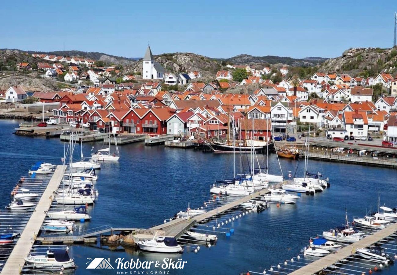 Ferienhaus in Henån - Frisches Ferienhaus mit Seeblick und Ruderboot | SE09156