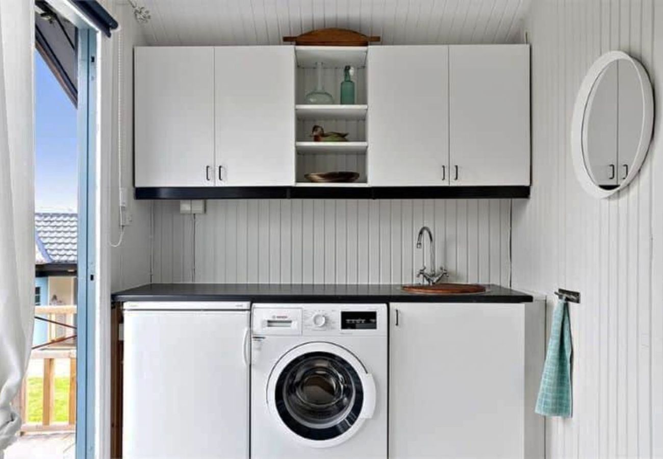 Landhaus in Varekil - Ferienhaus nahe Badestrand mit Gästehaus | SE09165