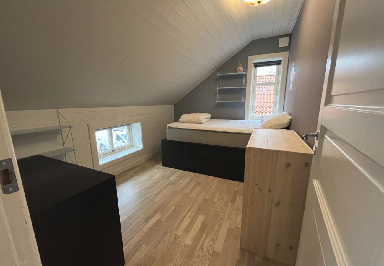 Ferienhaus in Henån - Neubau nahe Meer und Badeplatz | SE09166