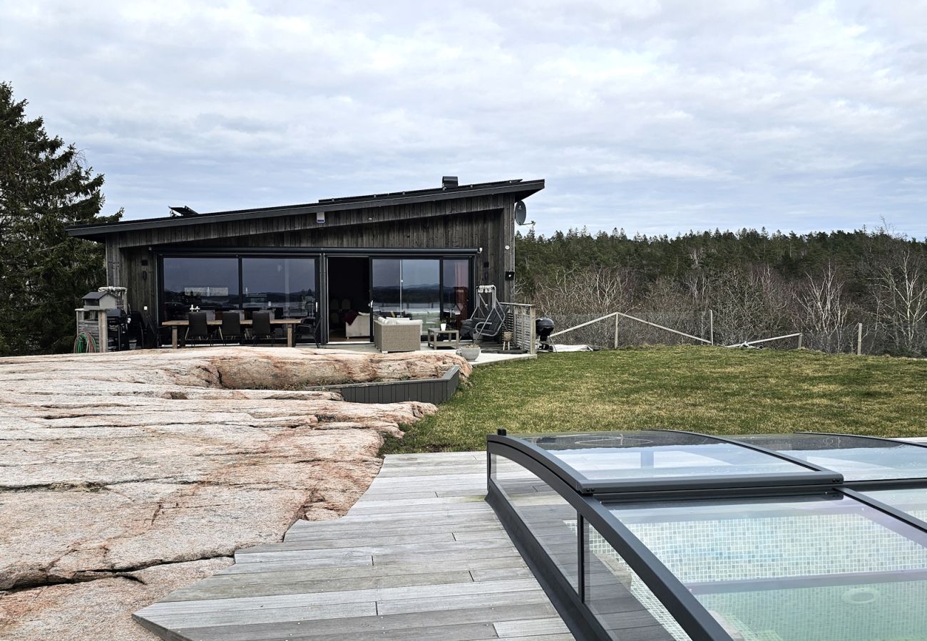 Villa in Varekil - Villa mit Pool und Meerblick auf Orust | SE09168