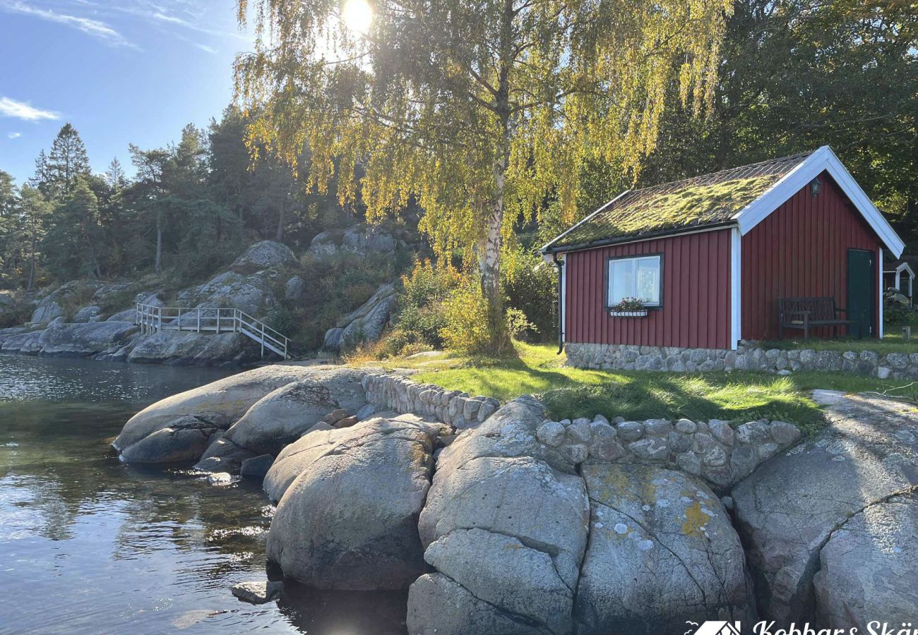 Ferienhaus in Myggenäs - Hundefreundliches Haus mit Boot & privatem Steg auf Tjörn | SE09170
