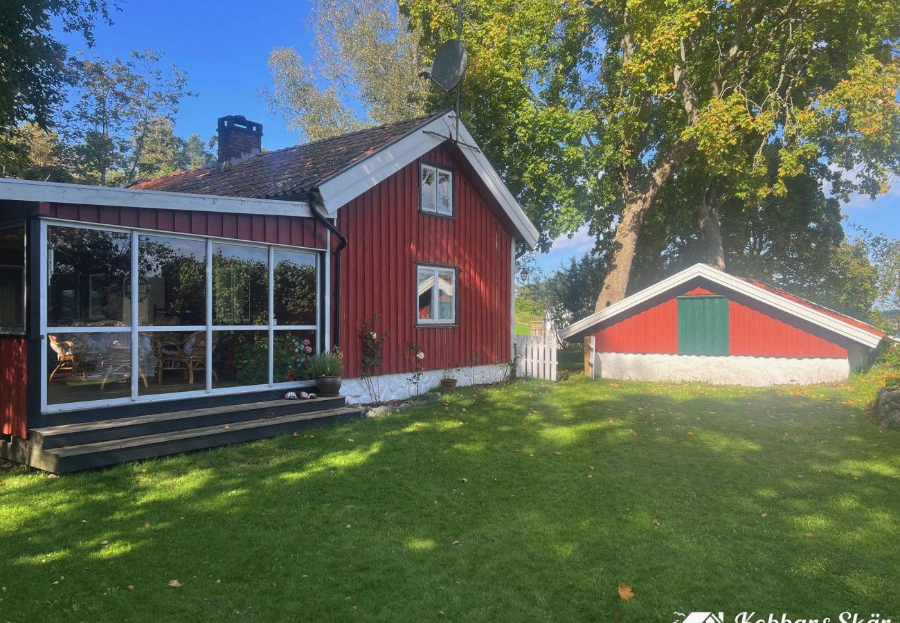 Ferienhaus in Myggenäs - Hundefreundliches Haus mit Boot & privatem Steg auf Tjörn | SE09170