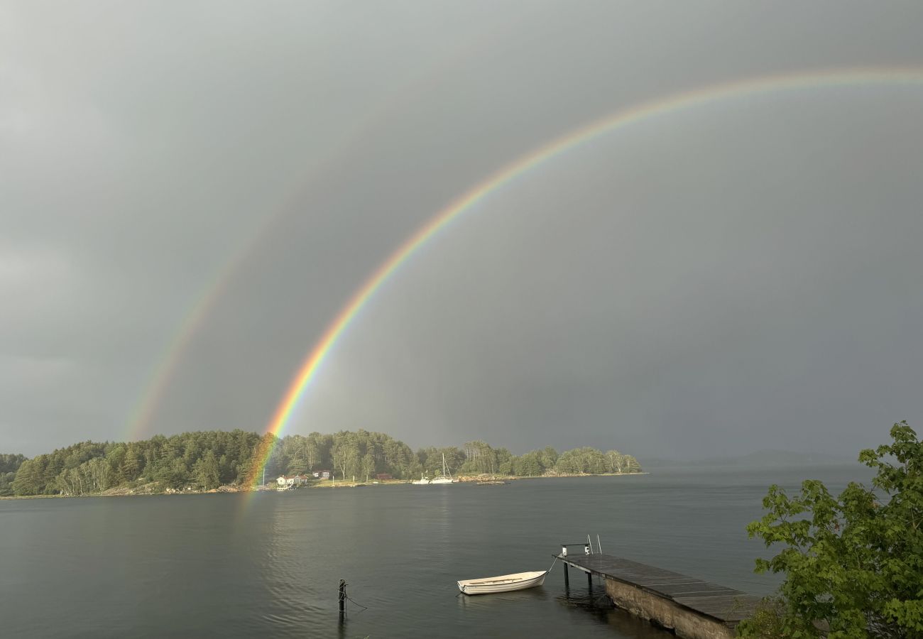 Ferienhaus in Myggenäs - Hundefreundliches Haus mit Boot & privatem Steg auf Tjörn | SE09170