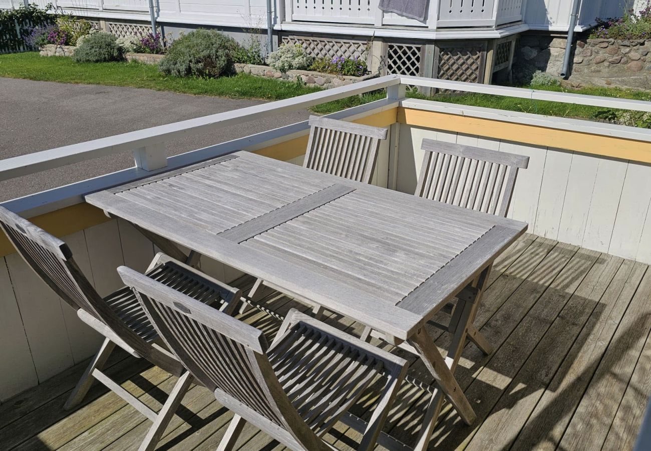 Ferienhaus in Ellös - Charmantes Ferienhaus am Meer in Stocken | SE09171