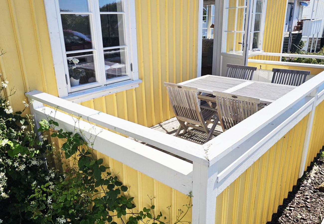 Ferienhaus in Ellös - Charmantes Ferienhaus am Meer in Stocken | SE09171