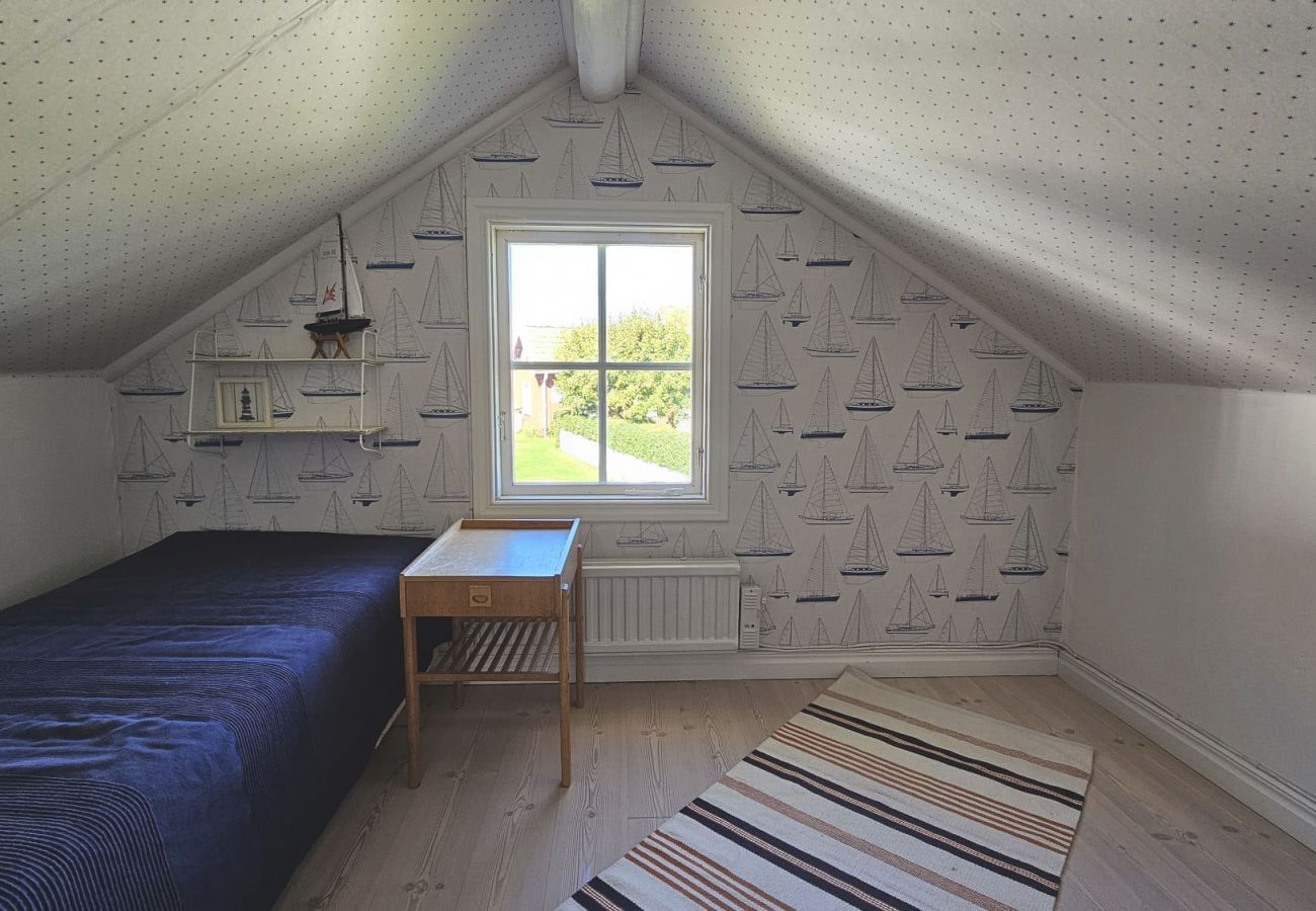 Ferienhaus in Ellös - Charmantes Ferienhaus am Meer in Stocken | SE09171