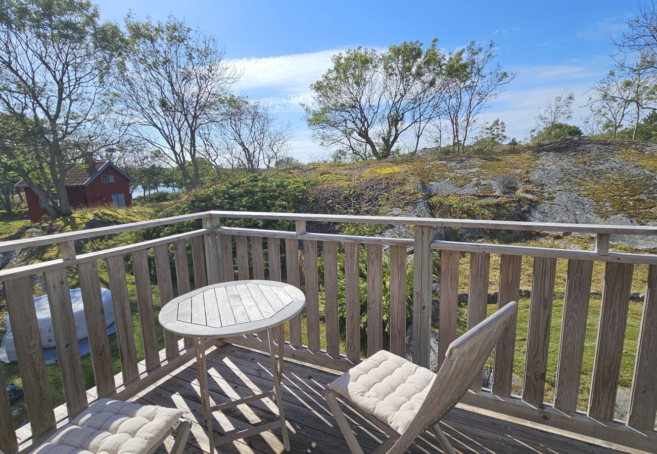 Ferienhaus in Hälleviksstrand - Villa mit Meeresgrundstück, Steg und Bootshaus in Edshult | SE09172