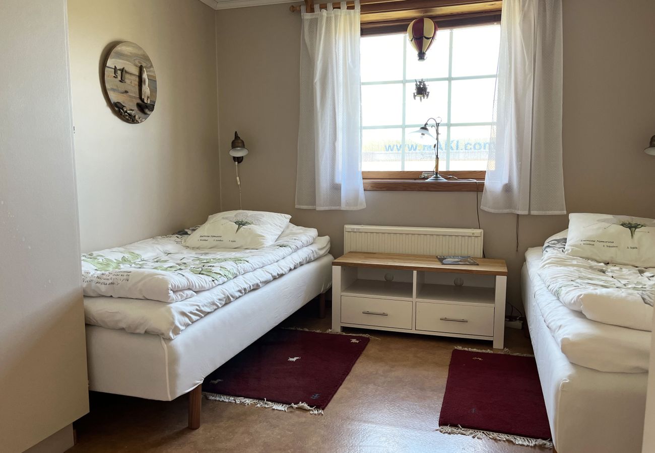 Ferienhaus in Hälleviksstrand - Villa mit Meeresgrundstück, Steg und Bootshaus in Edshult | SE09172