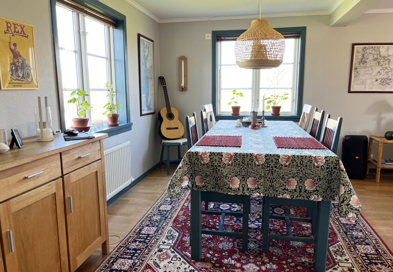 Ferienhaus in Hälleviksstrand - Villa mit Meeresgrundstück, Steg und Bootshaus in Edshult | SE09172