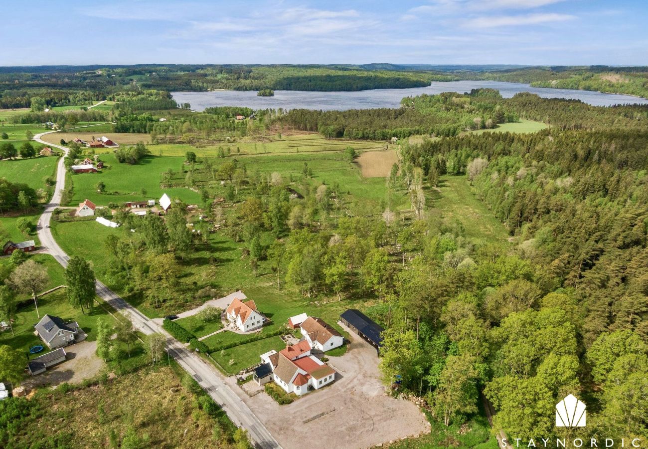 Ferienhaus in Ljung - Ländlicher Charme und moderner Komfort – naturnah und mit Bademöglichkeit |SE08016