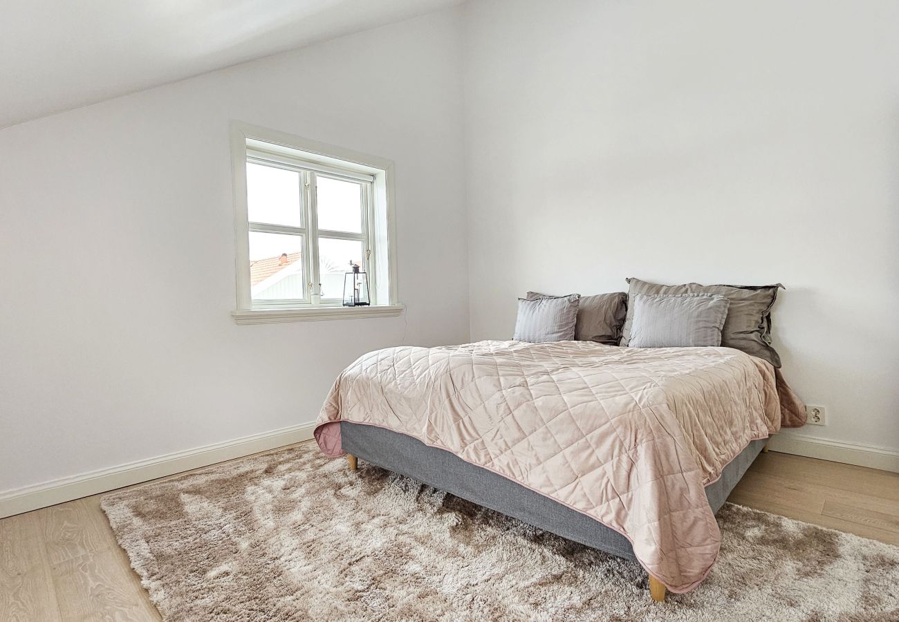 Ferienhaus in Rönnäng - Großes modernes Haus am Meer in Rönnäng | SE09177