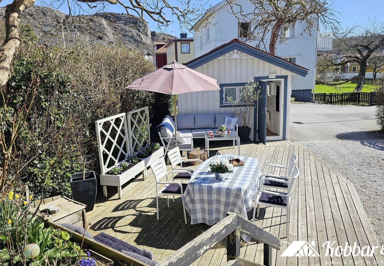 Ferienhaus in Ellös - Charmantes Ferienhaus am Meer in Ellös | SE09184