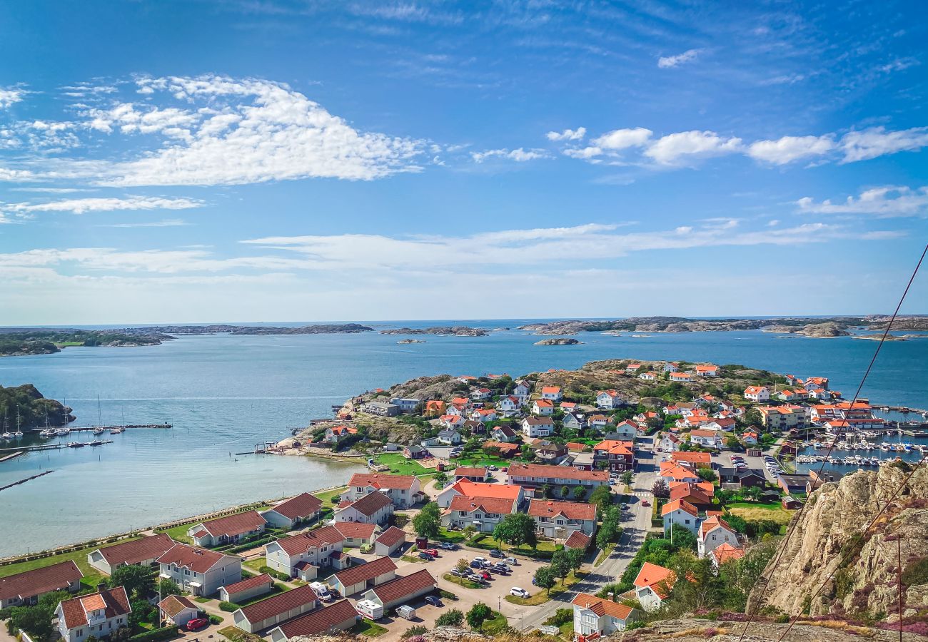 Ferienhaus in Ellös - Charmantes Ferienhaus am Meer in Ellös | SE09184