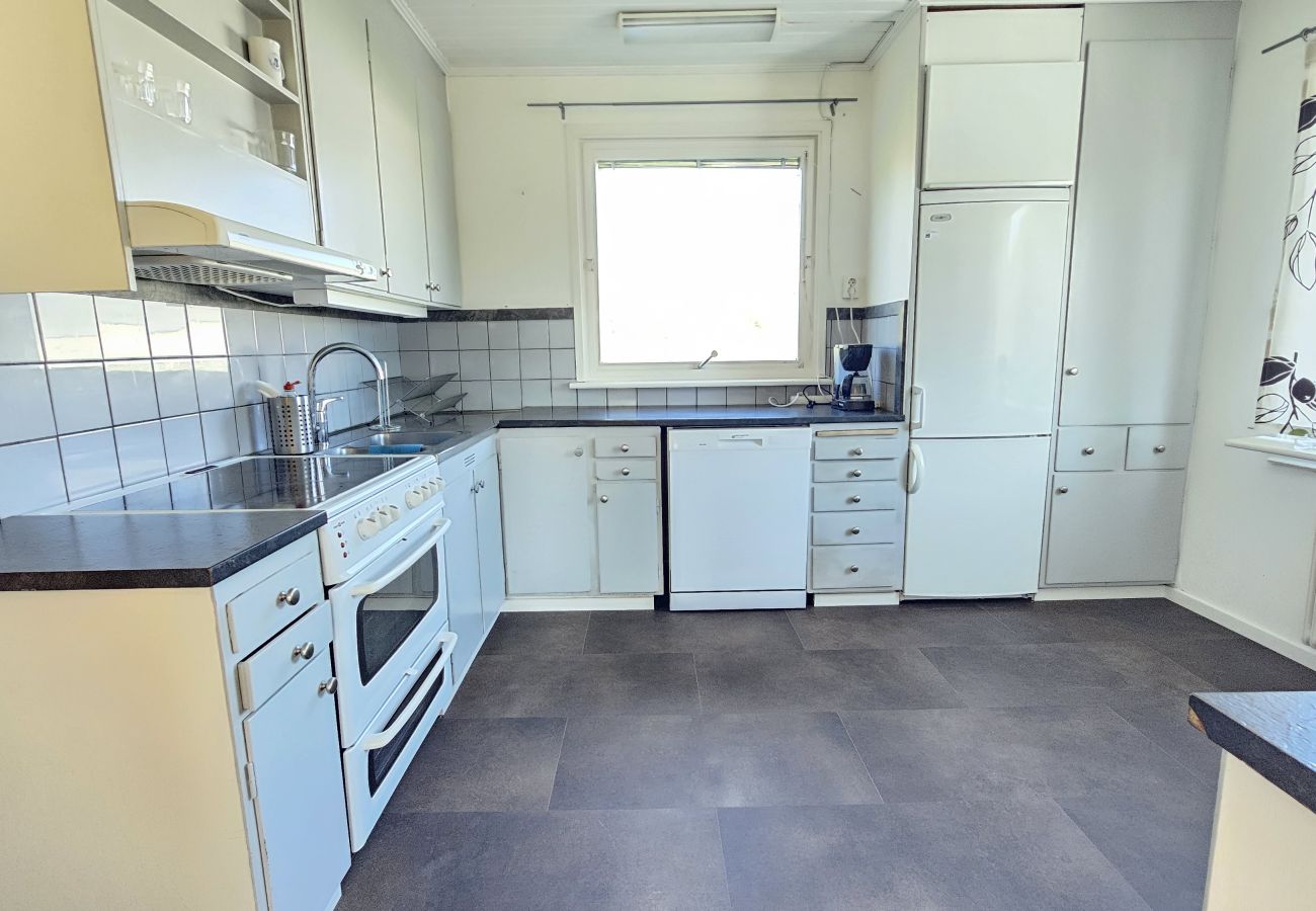 Ferienwohnung in Skärhamn - Funktionale Ferienwohnung auf zwei Etagen in Skärhamn | SE09175
