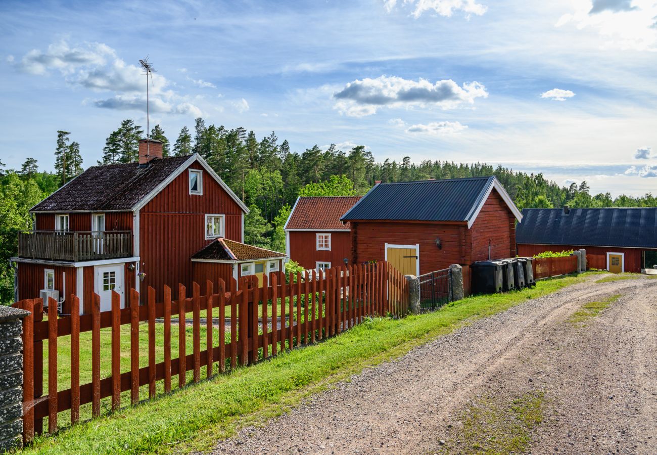 Ferienhaus in Vena - Ländliches Ferienhaus nahe Astrid Lindgrens Welt | SE05100