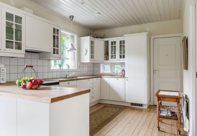 House in Rydaholm - Nice holiday home in Hjämlsänga close to lake | SE07001