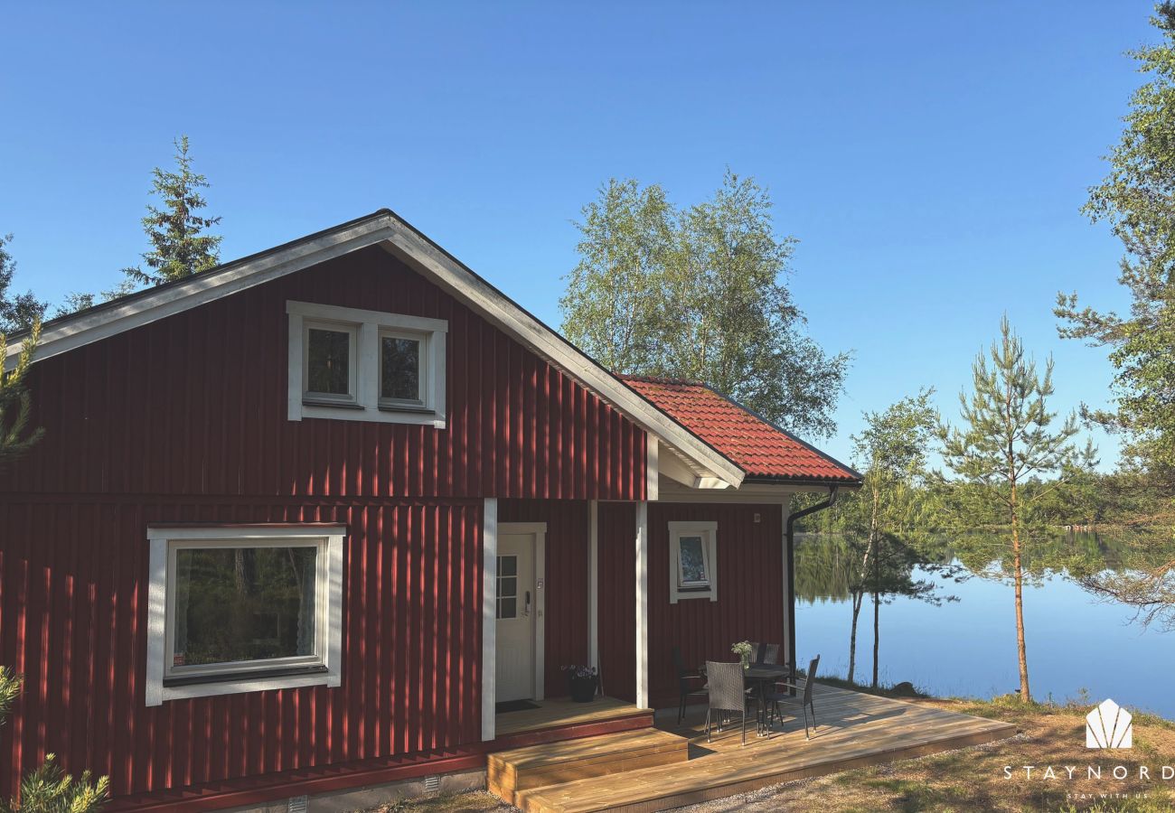 House in Gnosjö - Holiday house in Gnosjo by the lake | SE07015
