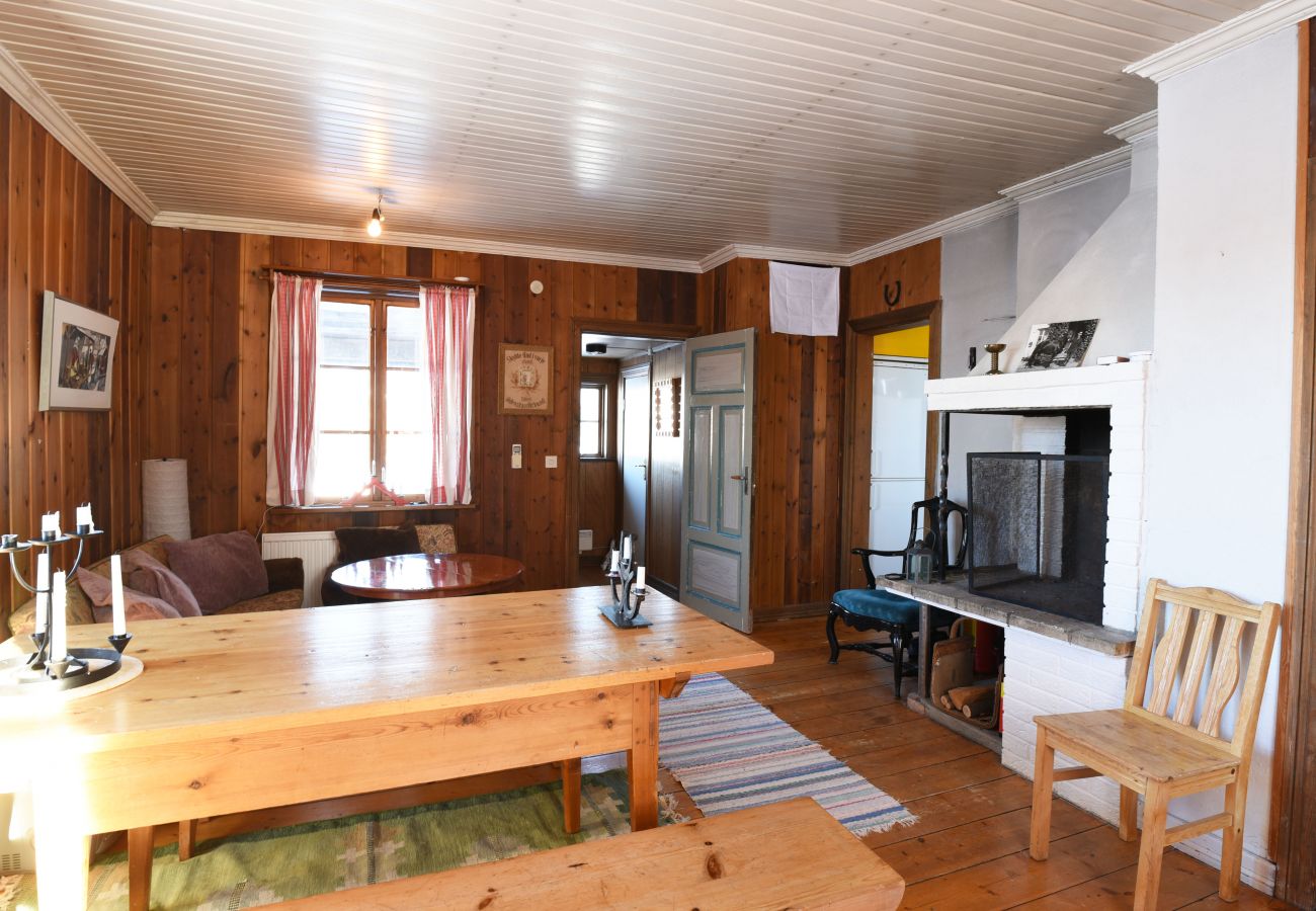 House in Lima - Idyllic log cabin in Dalarna close to  nature and skiing | SE19020