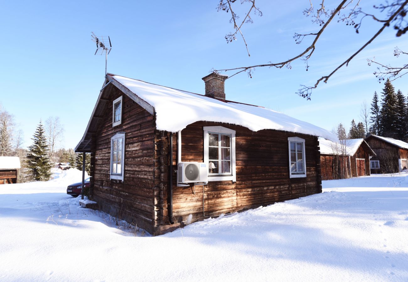 House in Lima - Idyllic log cabin in Dalarna close to  nature and skiing | SE19020