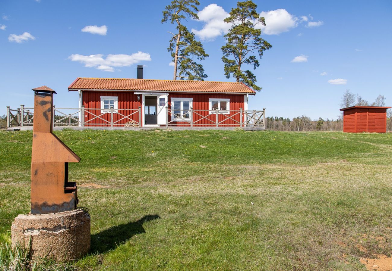 House in Hamneda - Cottage with a view of Hängasjön | SE06014