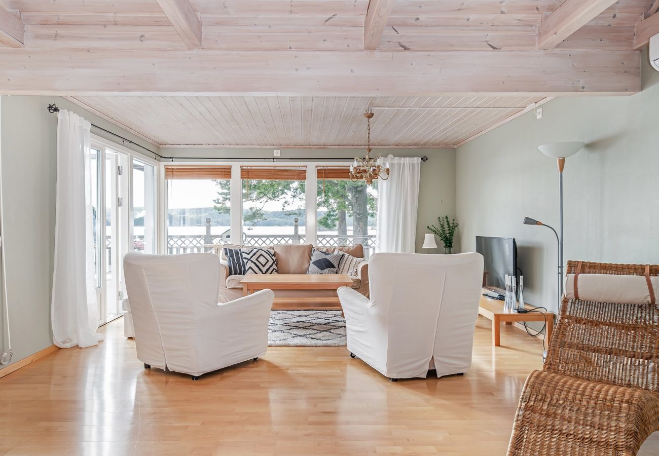 House in Ydre - Lovely holiday home with private beach access and jetty 