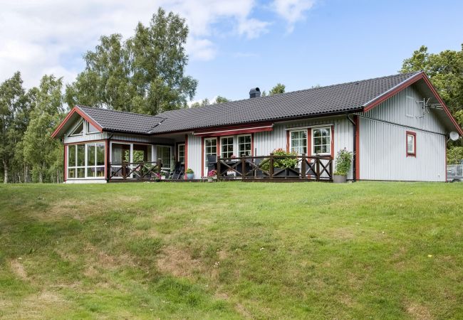 House in Ljungby - Holiday house in Hölminge with panoramic views of Lake Bolmen | SE06024