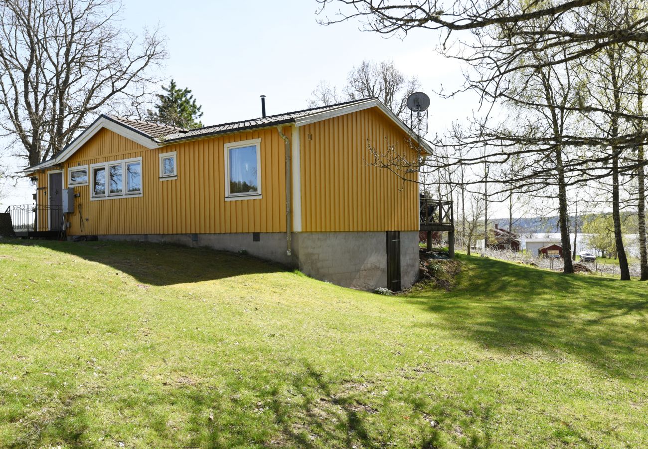 House in Dalskog - Nice cottage with a view of Teåkerssjön | SE08032