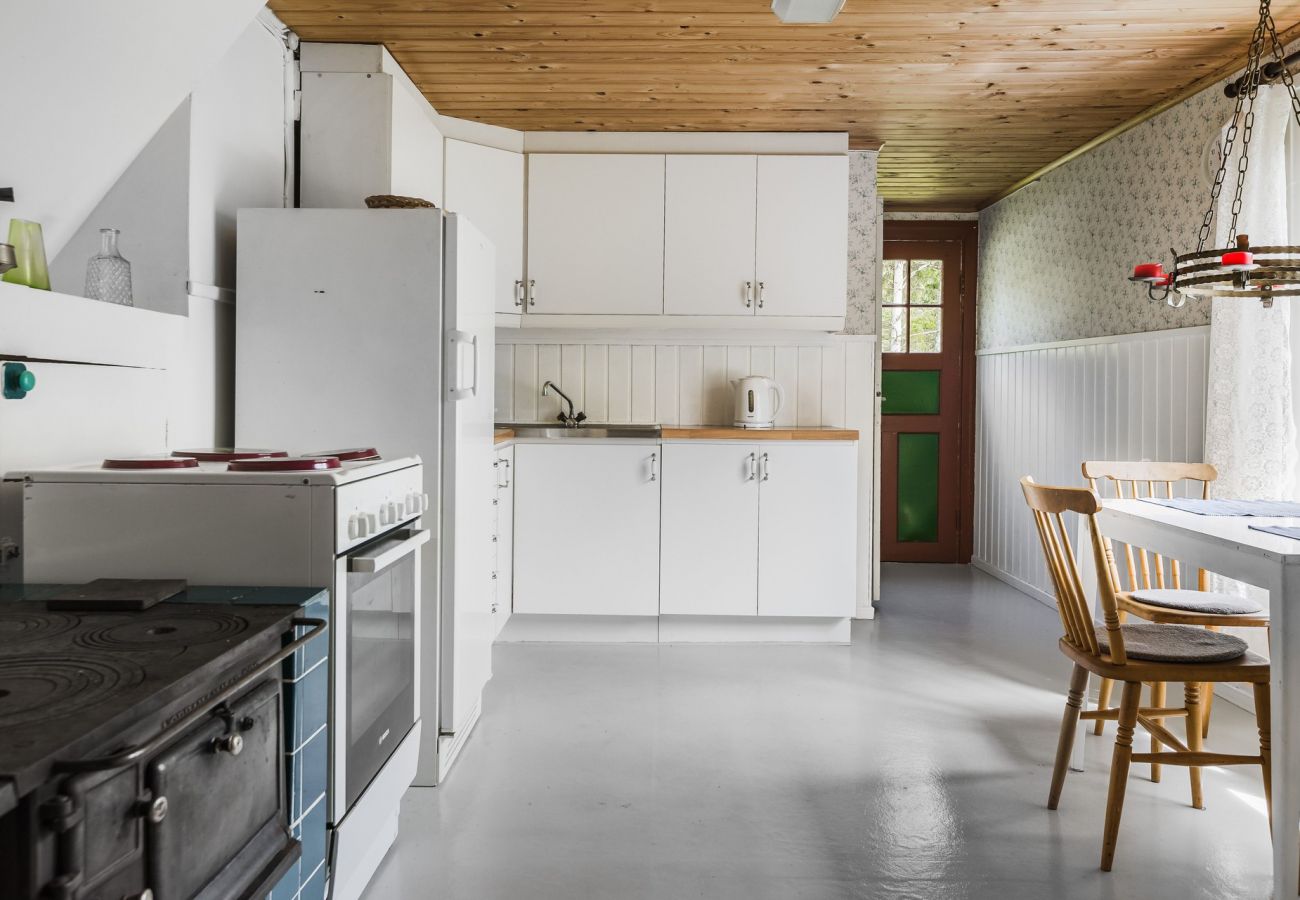House in Ryd - Cozy cottage with 500 m to lake and rowing boat