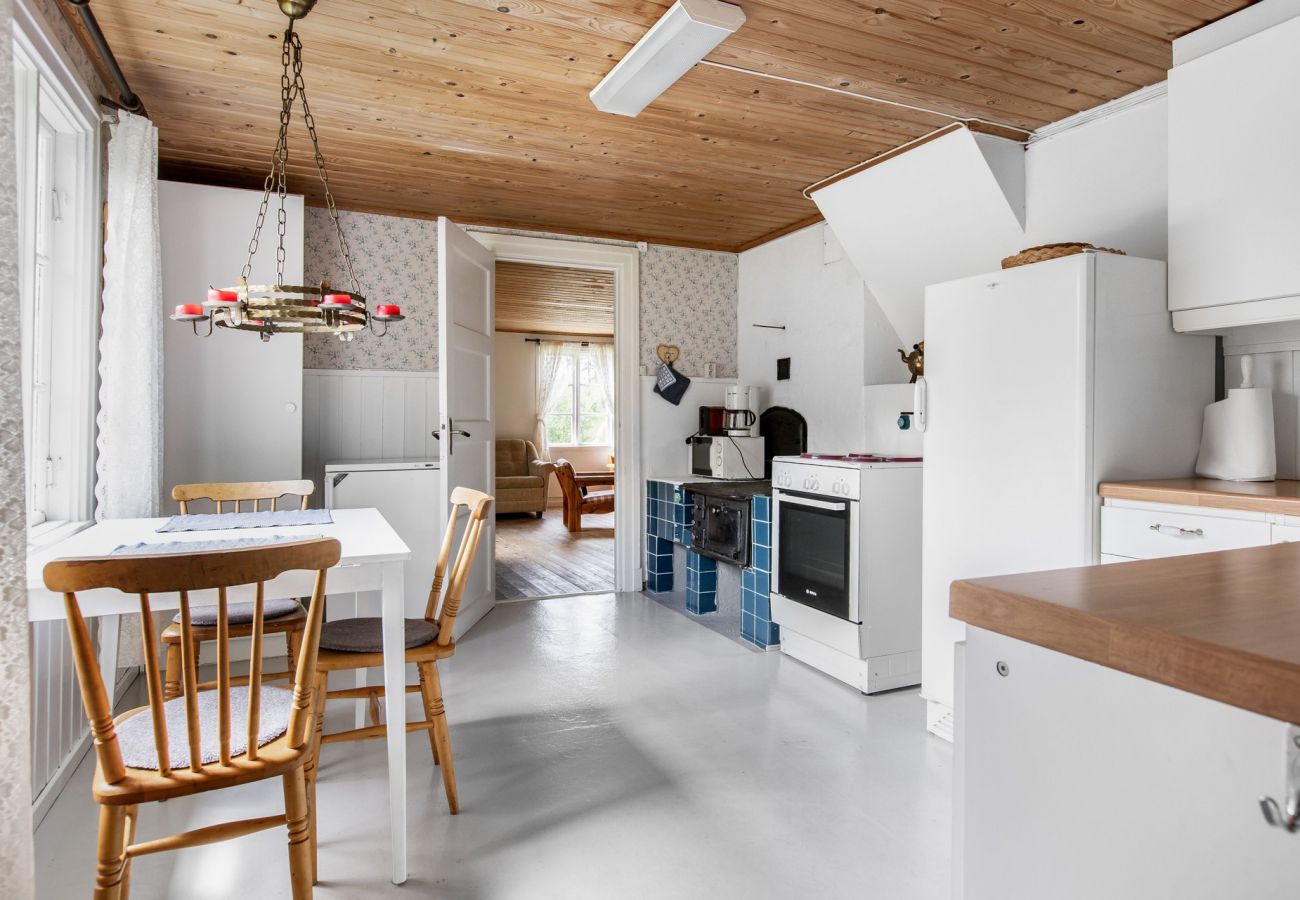 House in Ryd - Cozy cottage with 500 m to lake and rowing boat