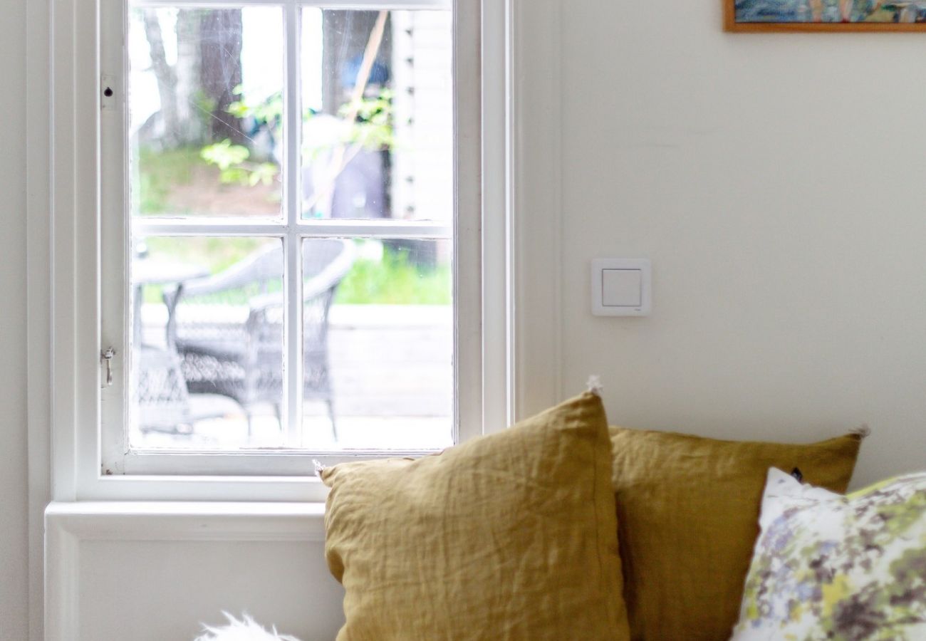 House in Motala - Cozy holiday home at the beautiful Pariserviken in Motala
