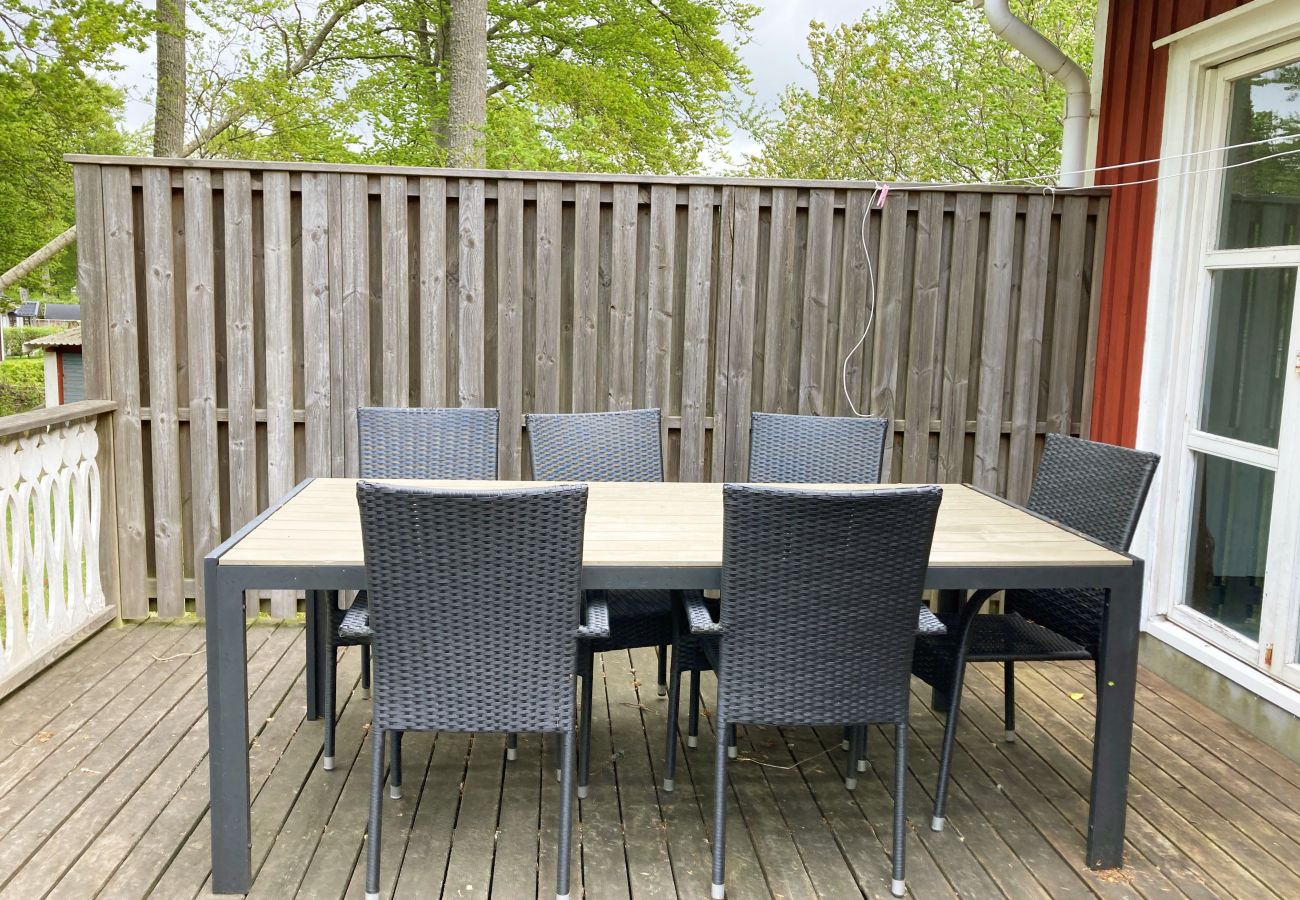 House in Ljungby - Nice holiday house located by the lake Bolmen