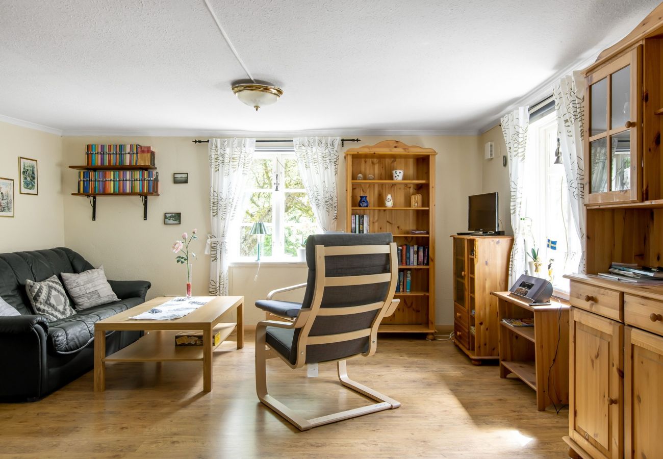 House in Urshult -  Nice cottage close to Urshult with access to a boat by lake Åsnen | SE06027